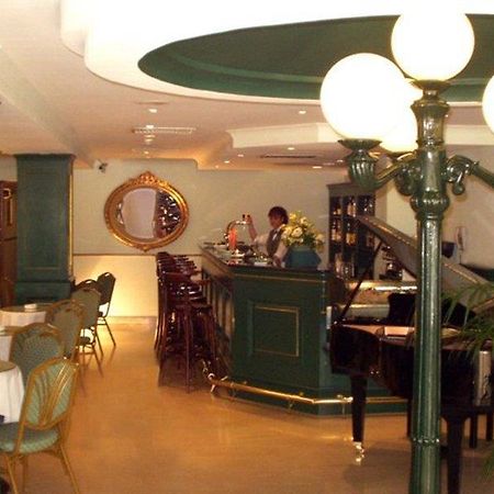 The Crown Hotel Buġibba Extérieur photo