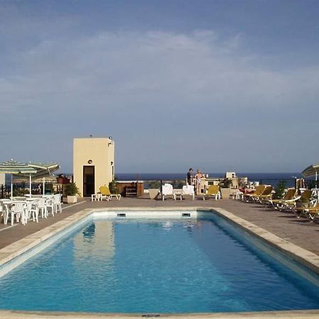 The Crown Hotel Buġibba Extérieur photo