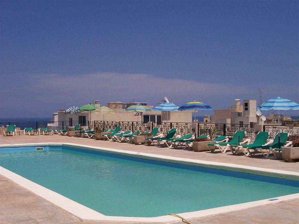 The Crown Hotel Buġibba Extérieur photo